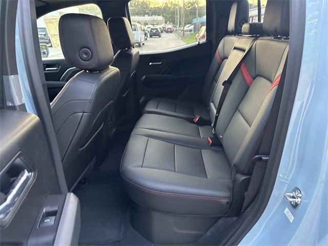 Photo of 2025 Snowdrift Metallic Chevrolet Colorado