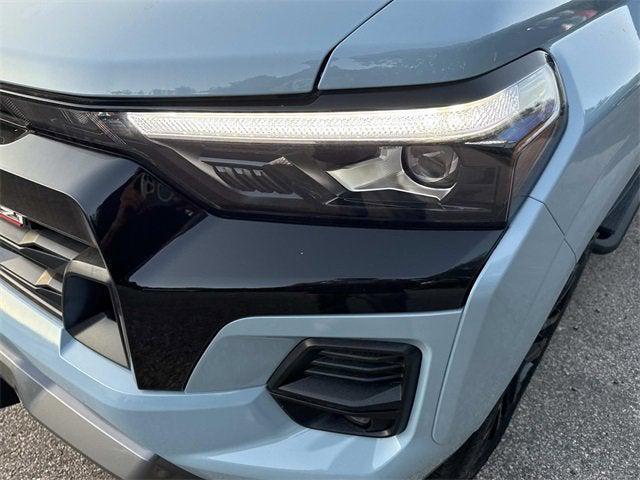 Photo of 2025 Snowdrift Metallic Chevrolet Colorado