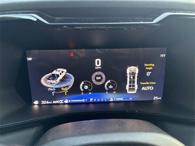 Photo of 2025 Snowdrift Metallic Chevrolet Colorado