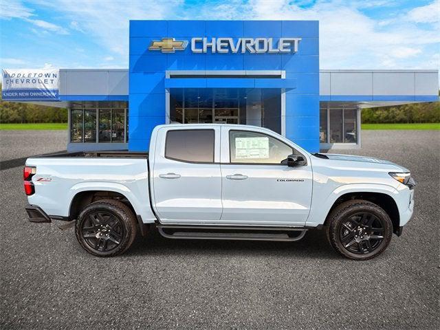 Photo of 2025 Snowdrift Metallic Chevrolet Colorado