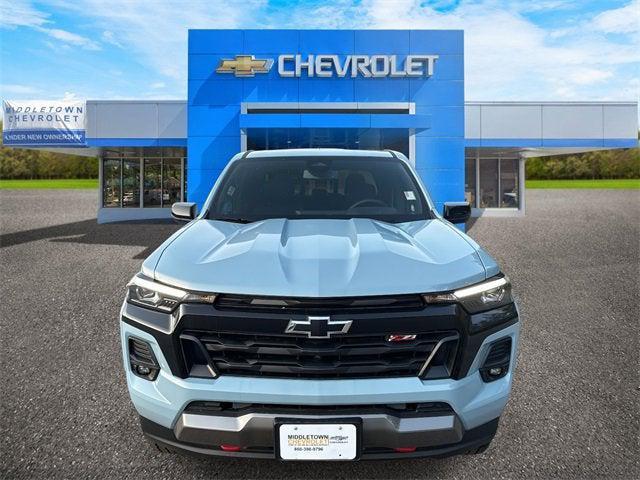 Photo of 2025 Snowdrift Metallic Chevrolet Colorado