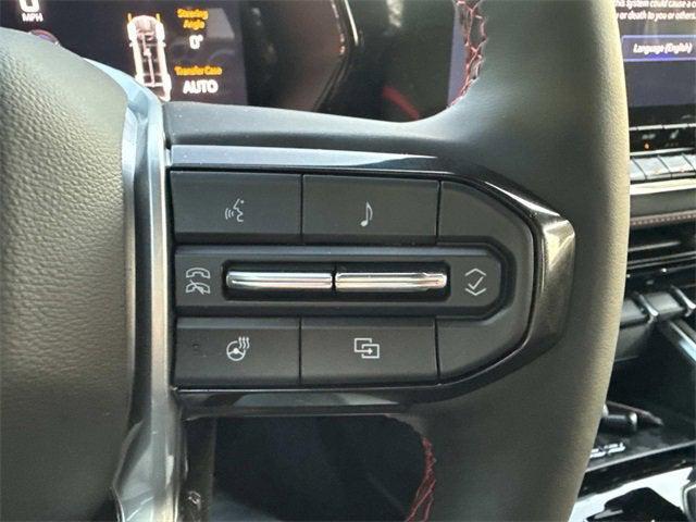 Photo of 2025 Snowdrift Metallic Chevrolet Colorado