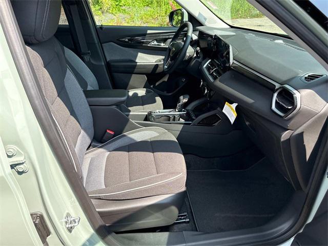 Photo of 2025 Cacti Green Chevrolet Trailblazer