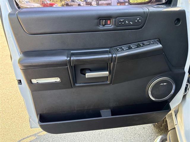 Photo of 2007 Birch White Hummer H2