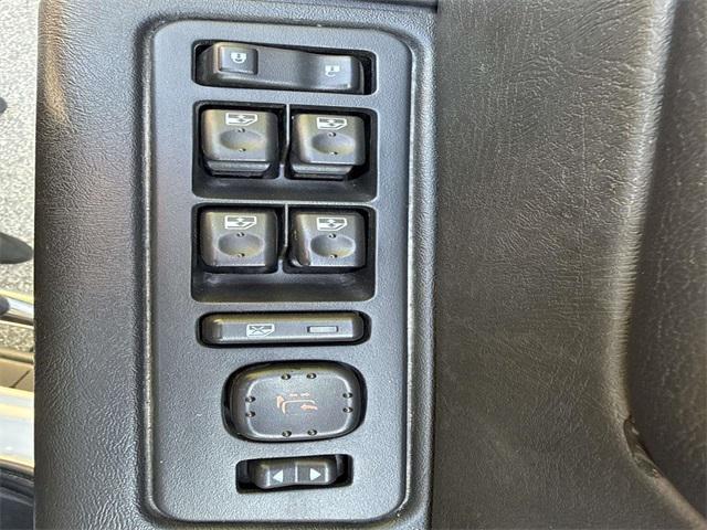Photo of 2007 Birch White Hummer H2