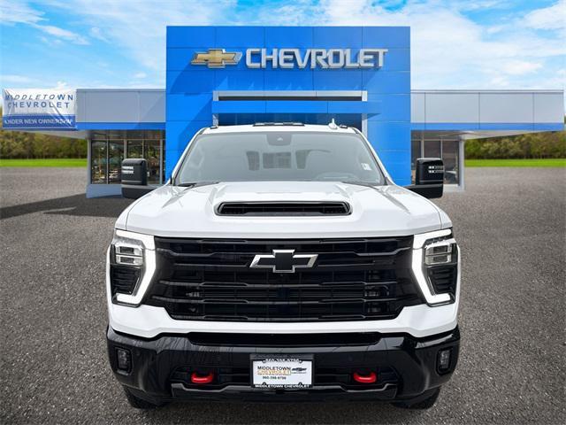 Photo of 2025 Summit White Chevrolet Silverado 2500