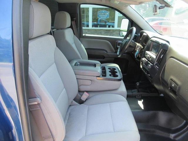Photo of 2018 Deep Ocean Blue Metallic Chevrolet Silverado 1500