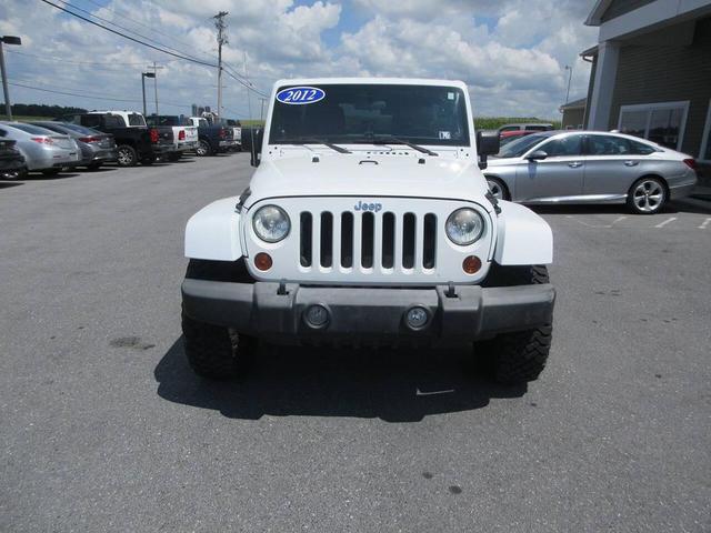 Photo of 2012 Bright White Clearcoat Jeep Wrangler Unlimited