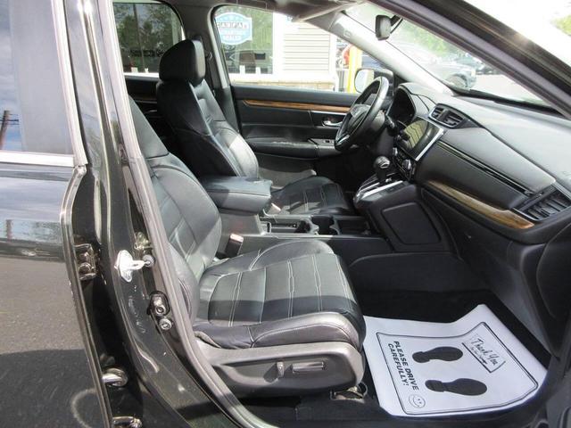 Photo of 2018 Dark Olive Metallic Honda CR-V