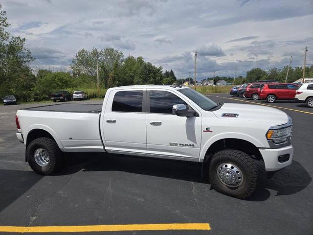 Photo of 2019 White RAM 3500
