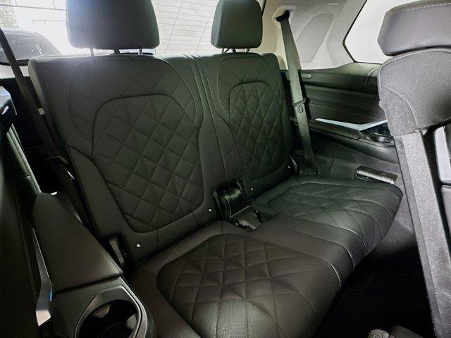 Photo of 2024 Skyscraper Gray Metallic BMW X7