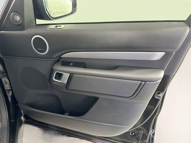 Photo of 2024 Santorini Black Land Rover Discovery