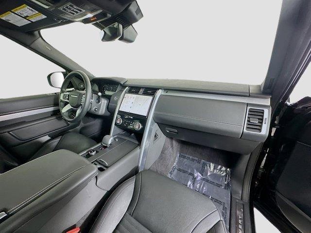 Photo of 2024 Santorini Black Land Rover Discovery