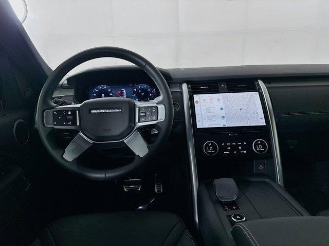 Photo of 2024 Santorini Black Land Rover Discovery