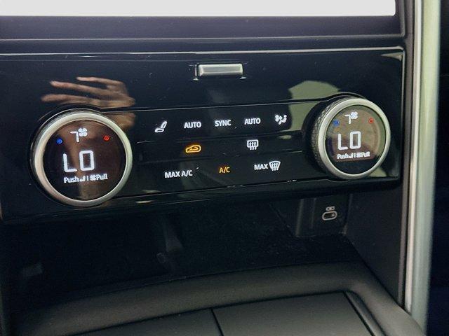 Photo of 2024 Santorini Black Land Rover Discovery