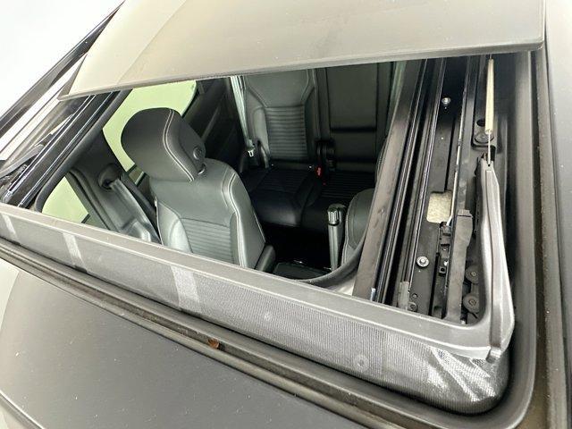 Photo of 2024 Santorini Black Land Rover Discovery