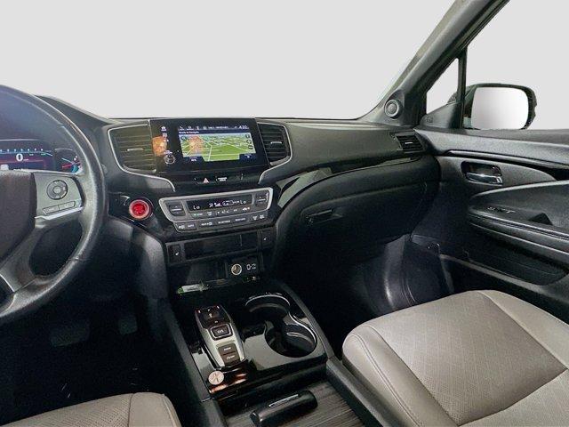 Photo of 2021 Deep Scarlet Pearl Honda Passport