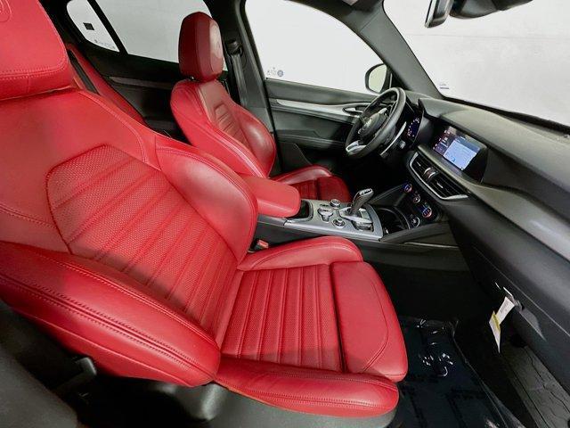 Photo of 2024 Vulcano Black Metallic Alfa Romeo Stelvio