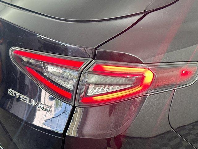 Photo of 2024 Vulcano Black Metallic Alfa Romeo Stelvio