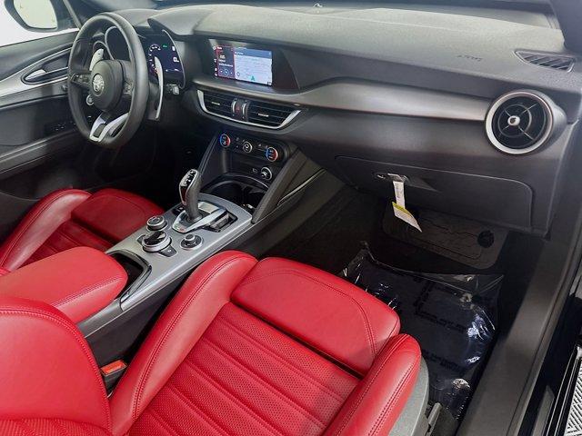 Photo of 2024 Vulcano Black Metallic Alfa Romeo Stelvio