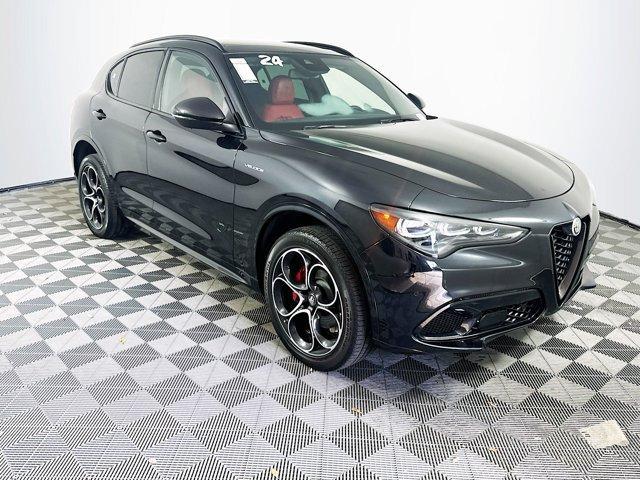 Photo of 2024 Vulcano Black Metallic Alfa Romeo Stelvio