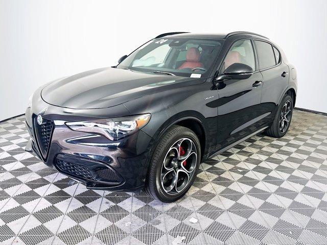 Photo of 2024 Vulcano Black Metallic Alfa Romeo Stelvio