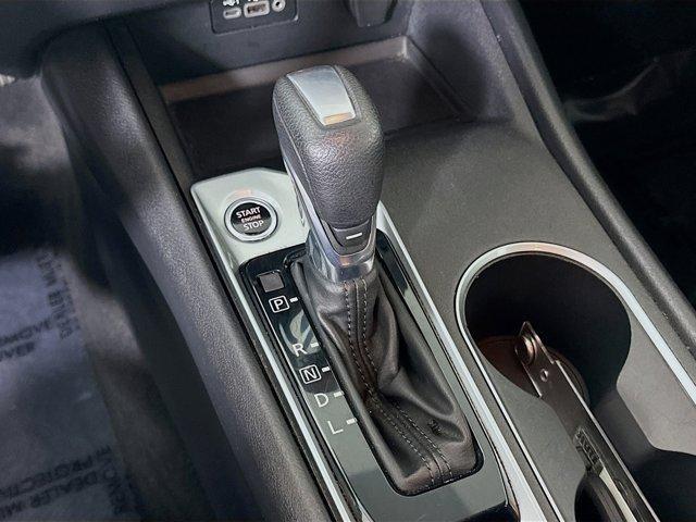 Photo of 2022 Black Nissan Altima