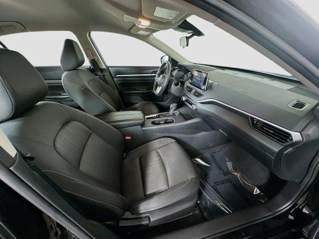 Photo of 2022 Black Nissan Altima