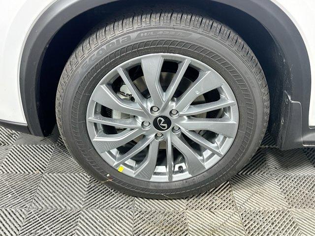 Photo of 2025 Cloud White INFINITI QX50