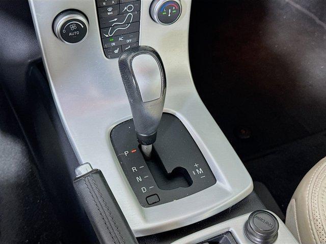 Photo of 2013 Caspian Blue Metallic Volvo C70