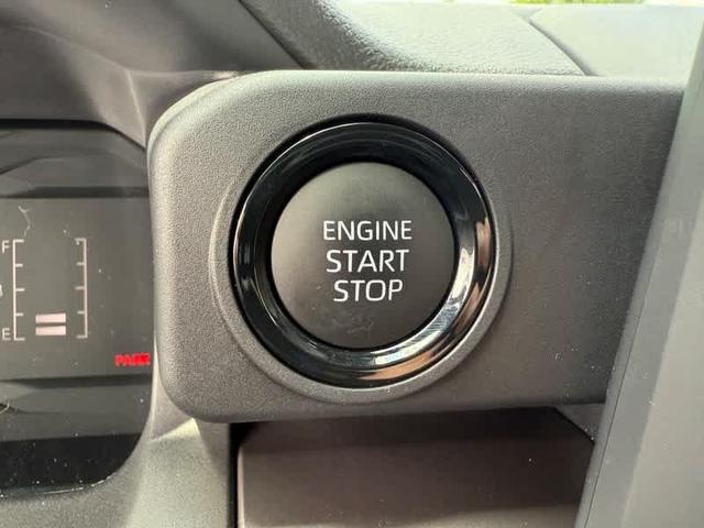 Photo of 2025 Ice Cap Toyota Tacoma