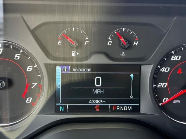 Photo of 2017 Silver Ice Metallic Chevrolet Camaro