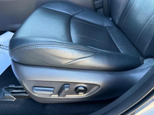 Photo of 2021 Titanium Glow Toyota Venza