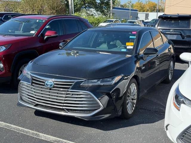 Photo of 2020 Midnight Black Metallic Toyota Avalon Hybrid
