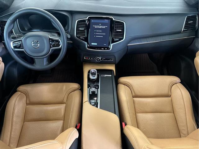 Photo of 2023 Crystal White Metallic Volvo XC90 Recharge Plug-In Hybrid
