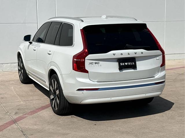 Photo of 2023 Crystal White Metallic Volvo XC90 Recharge Plug-In Hybrid