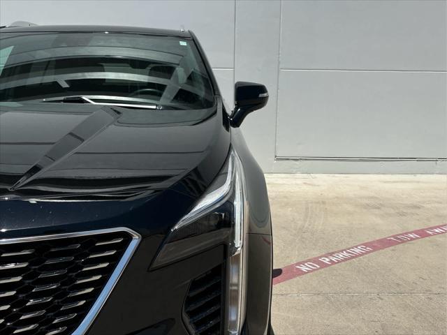 Photo of 2022 Stellar Black Metallic Cadillac XT4