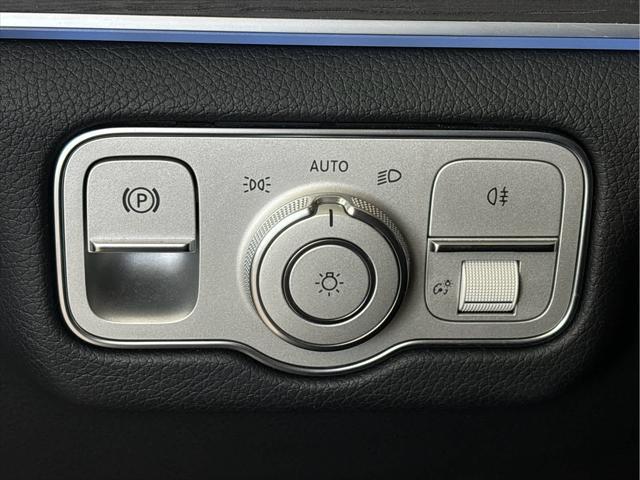 Photo of 2024 MANUFAKTUR Diamond White Metallic Mercedes-Benz GLE 350