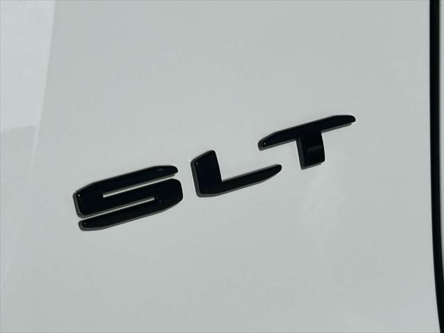 Photo of 2023 Summit White GMC Acadia