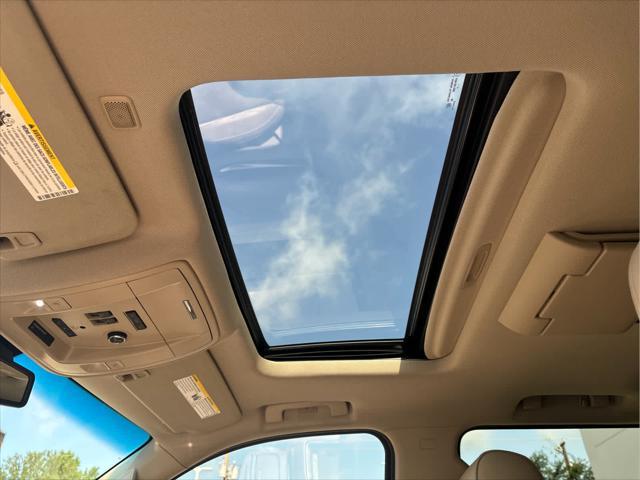 Photo of 2015 White Diamond Tricoat GMC Yukon