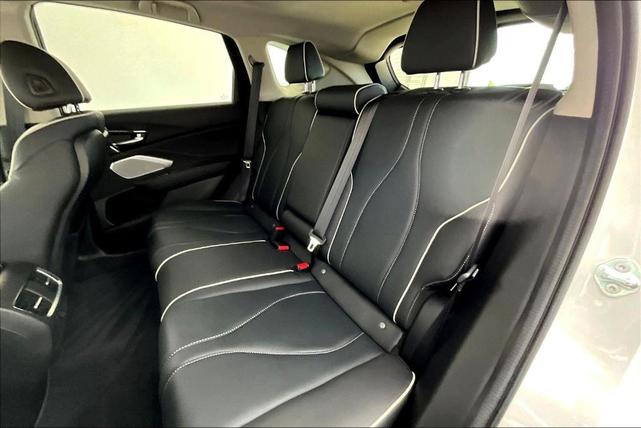 Photo of 2023 Platinum White Pearl Acura RDX