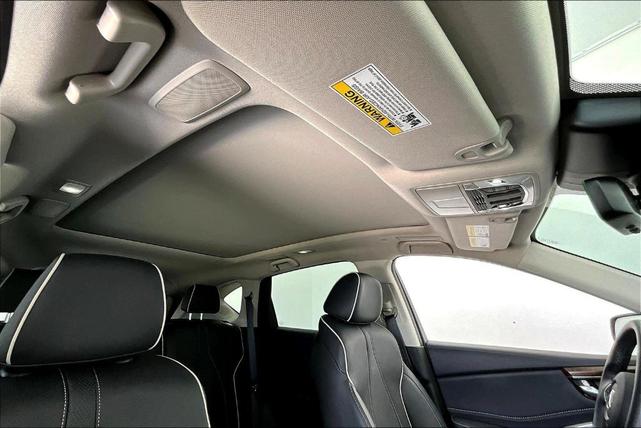 Photo of 2023 Platinum White Pearl Acura RDX