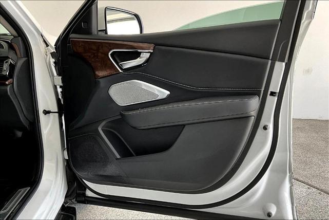 Photo of 2023 Platinum White Pearl Acura RDX