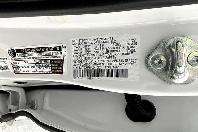 Photo of 2023 Platinum White Pearl Acura RDX
