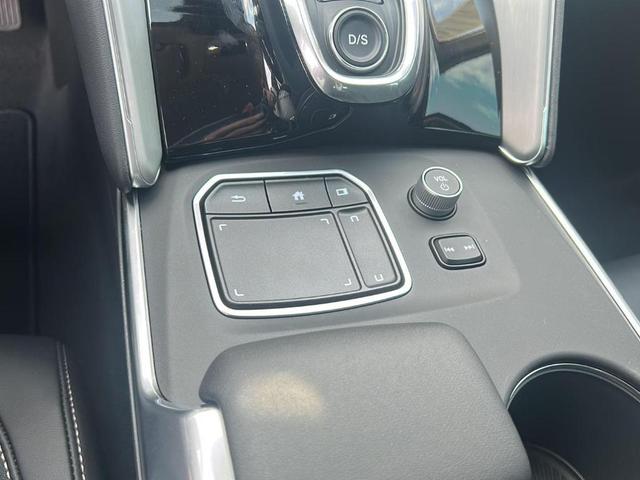 Photo of 2025 Liquid Carbon Metallic Acura TLX