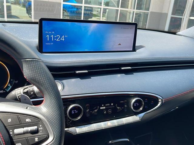 Photo of 2023 Vik Black Genesis GV70