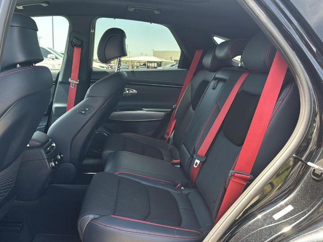 Photo of 2023 Vik Black Genesis GV70