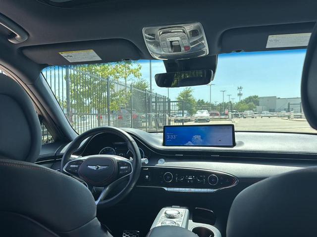 Photo of 2023 Vik Black Genesis GV70