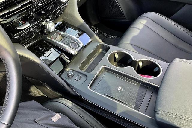 Photo of 2025 Majestic Black Pearl Acura MDX