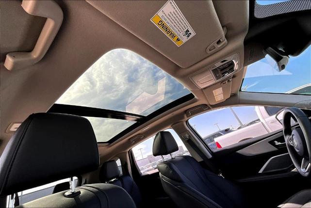 Photo of 2025 Majestic Black Pearl Acura MDX